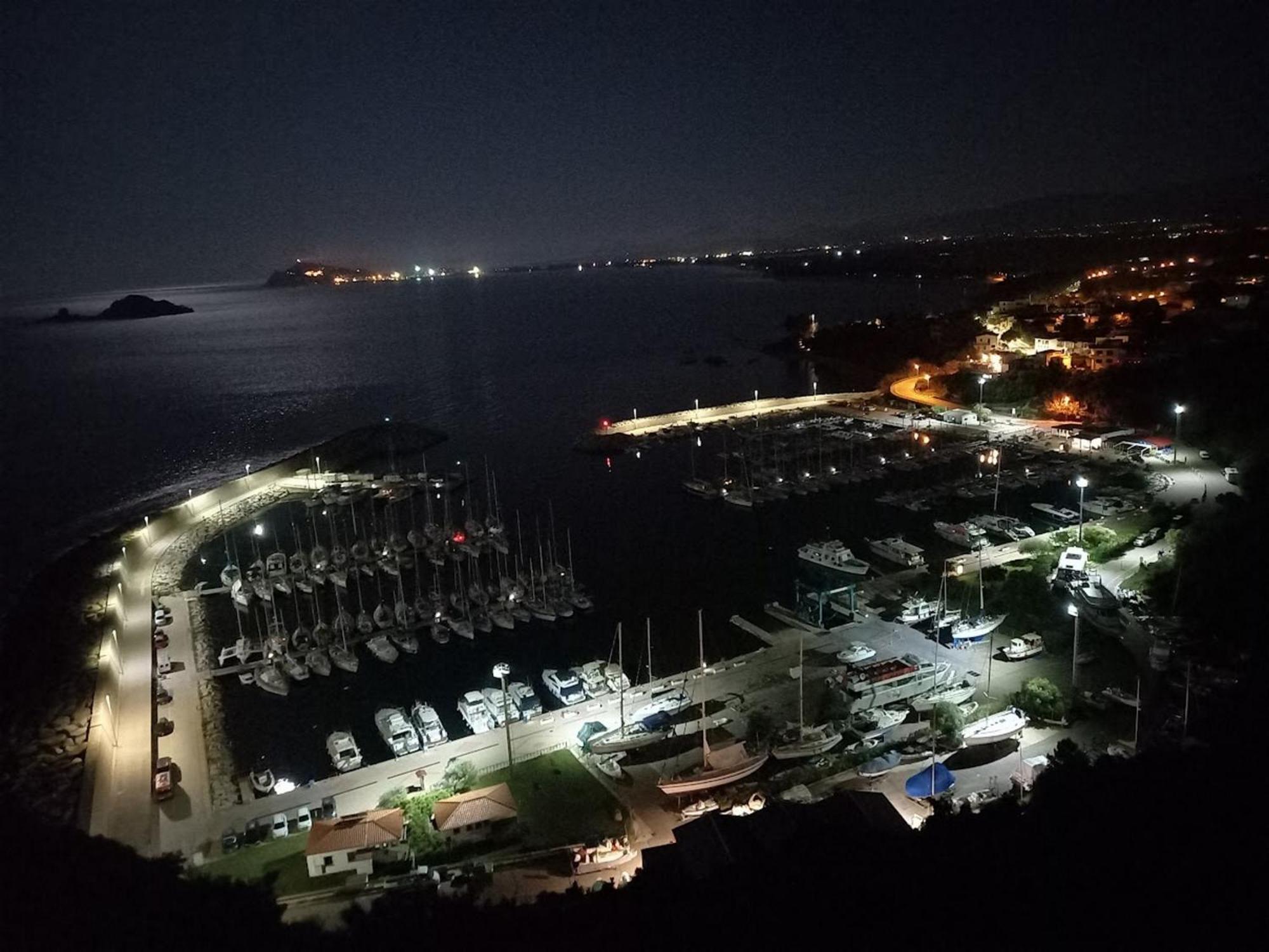 Basecamp Ogliastra - Flat Green Санта Мария Наварезе Екстериор снимка